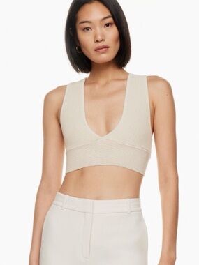 Babaton 2XL Sculpt Deep V Crop